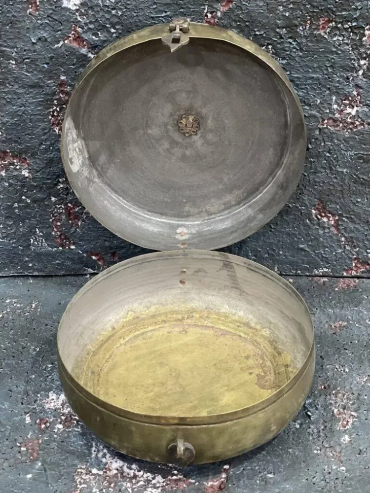 Antique Brass Round Chapati Bread Box Original Old Hand Crafted Engraved, Indian Brass Bread Box, Brass Katordaan - Purana Darwaza
