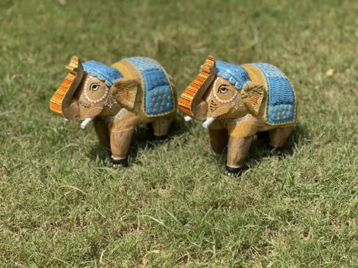 Hand painted wooden elephant statue set of 2, wooden embossed elephants