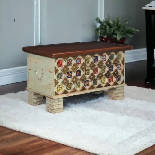 Siena Wooden coffee table trunk box
