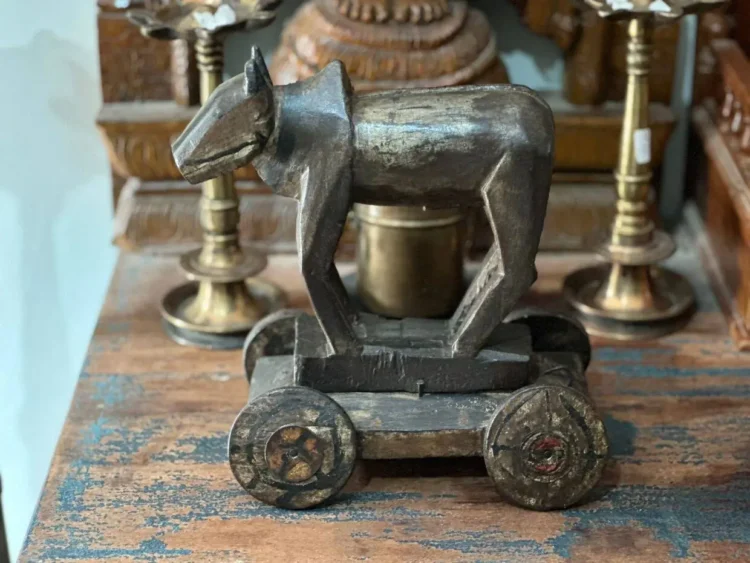 Rare Vintage Teak Wood Nandi Statue on Wheels - Purana Darwaza