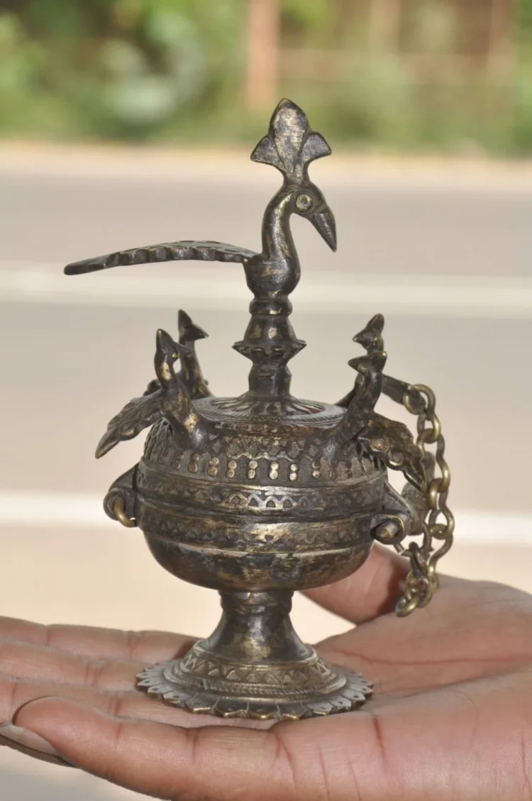 Timeless Elegance: Vintage Brass Peacock Figurine Powder Box - Purana Darwaza