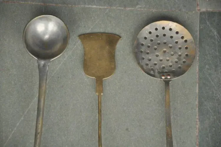 Karchi Vintage Cooking Spoons set of 3 - Purana Darwaza