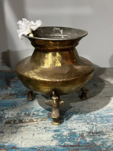 Pauri Vintage Brass Flower Pot 1