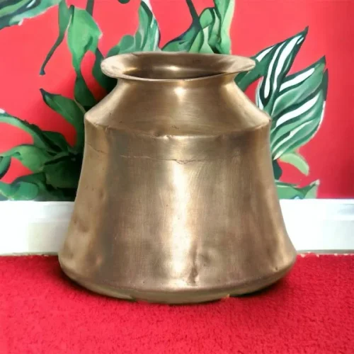 Kanya Vintage Brass Pot