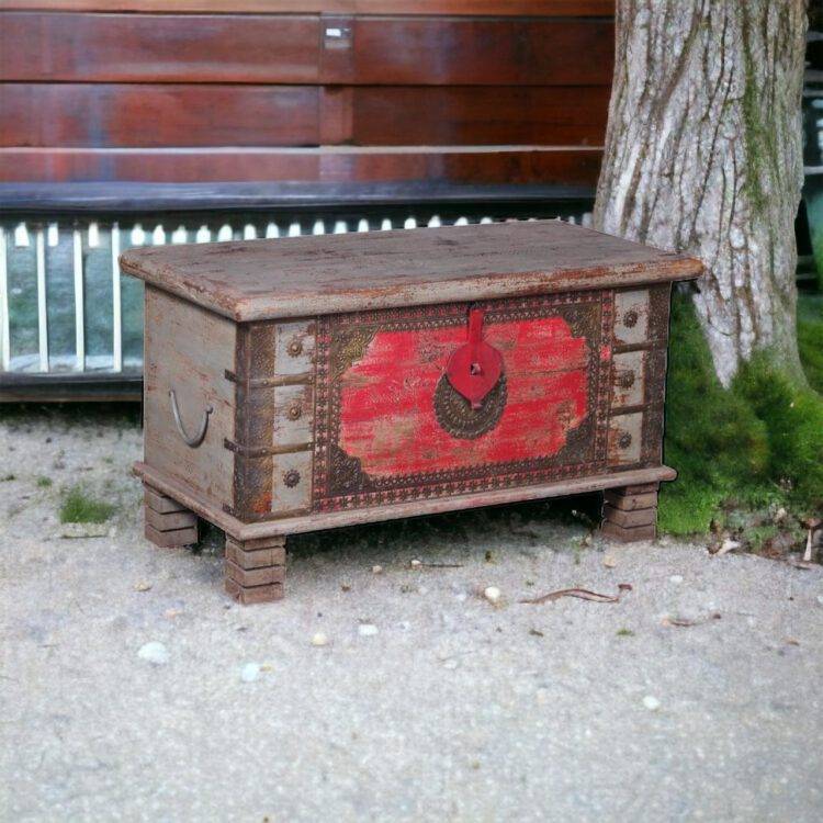 Turin Wooden coffee table trunk box - Purana Darwaza