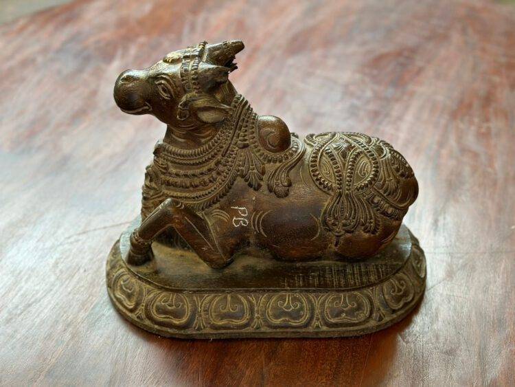 Timeless Elegance: Vintage Intricately Carved Nandi Statue - Purana Darwaza