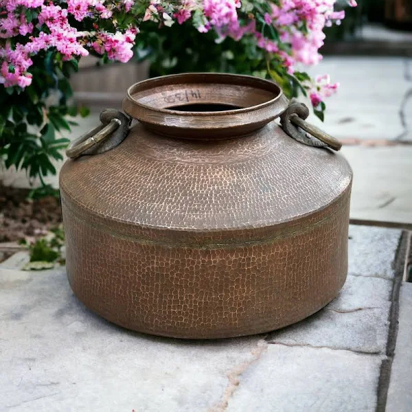 Zeenat Vintage Copper Pot